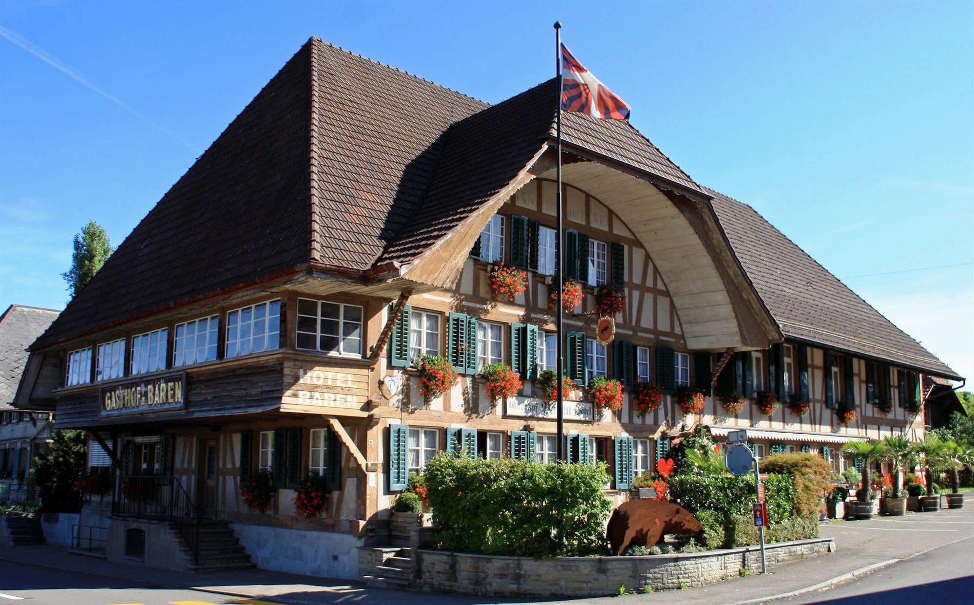 Landgasthof Baeren Madiswil ภายนอก รูปภาพ